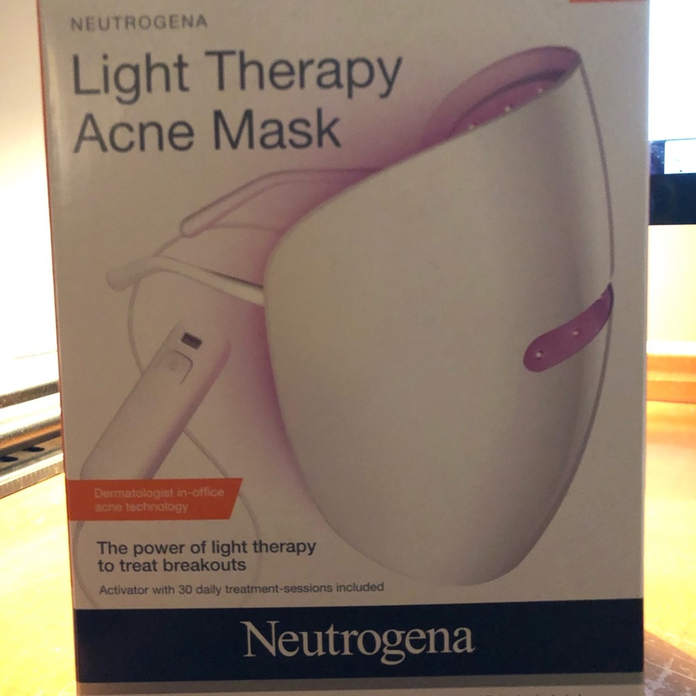 Neutrogena Light Therapy Acne Mask